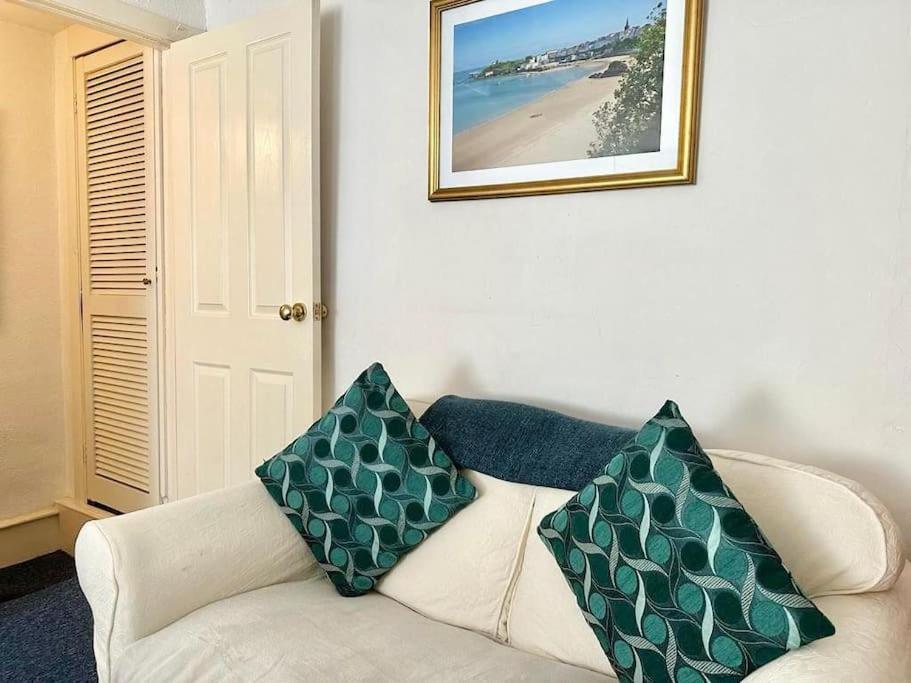 Ship Cottage Tenby Beach 50M Exterior photo